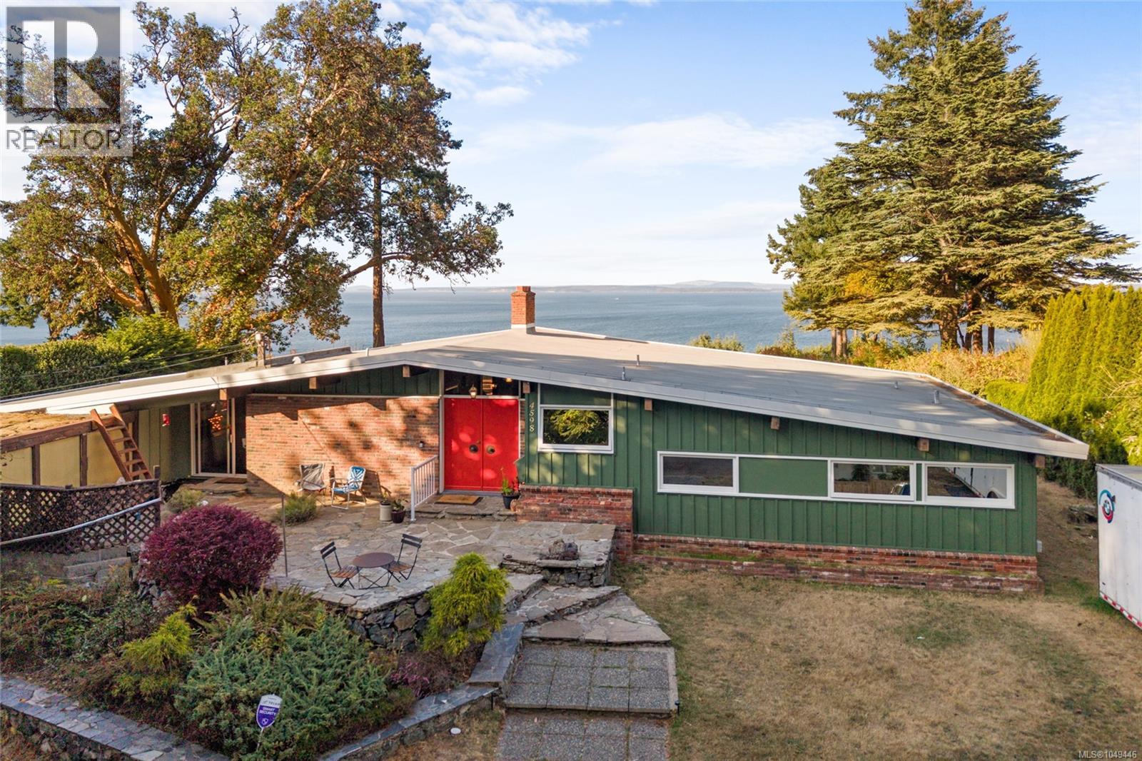 4598 Torquay Dr, Saanich