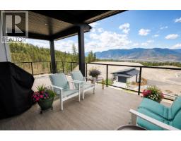 Kitchen - 1164 Elk Street, Penticton, BC V2A2S6 Photo 8