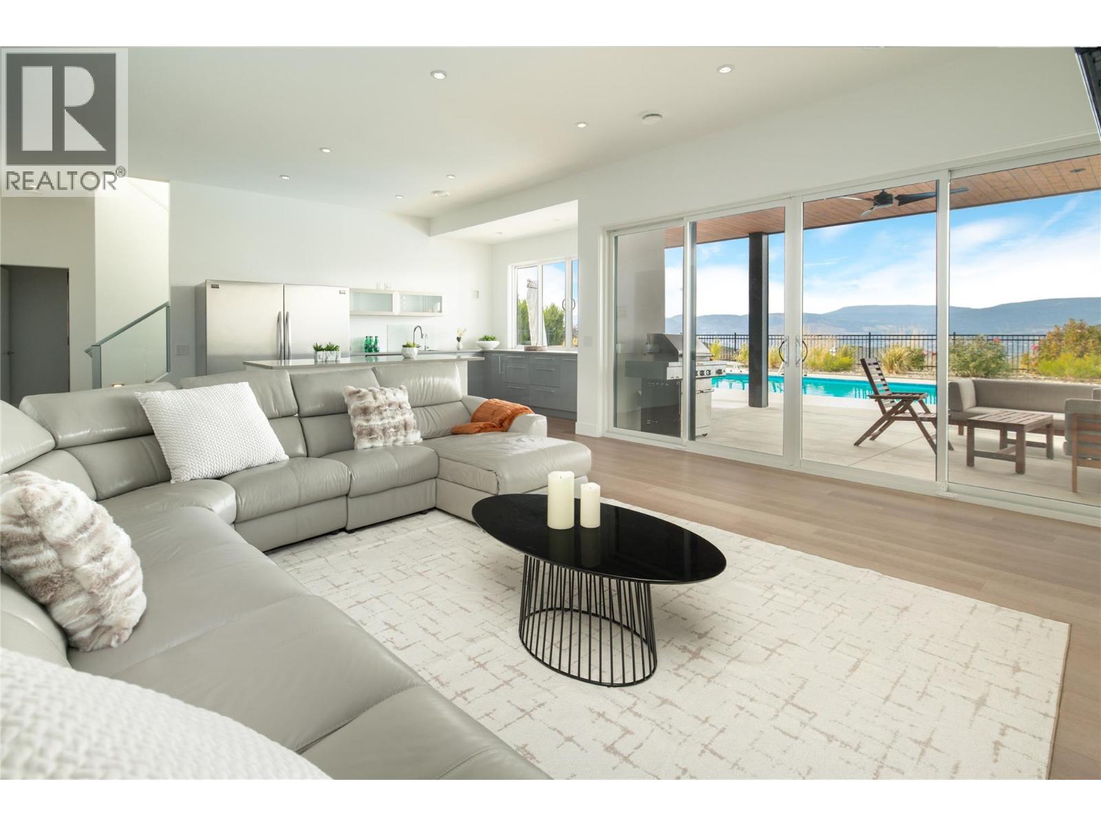 5552 Upper Mission Drive - Image 30