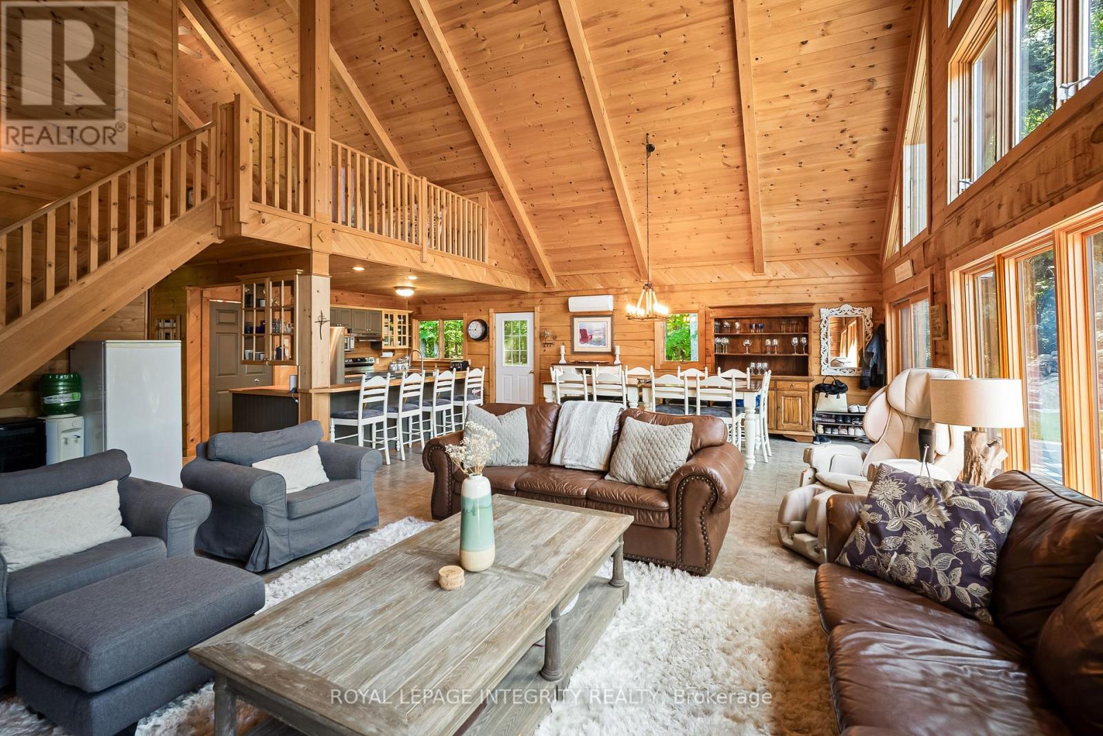 26 WALLACE ISLAND - 14