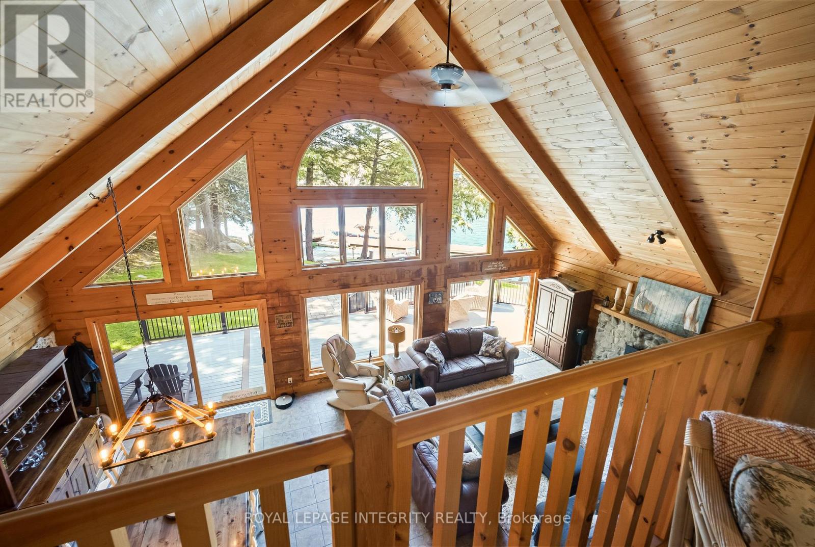 26 WALLACE ISLAND - 26