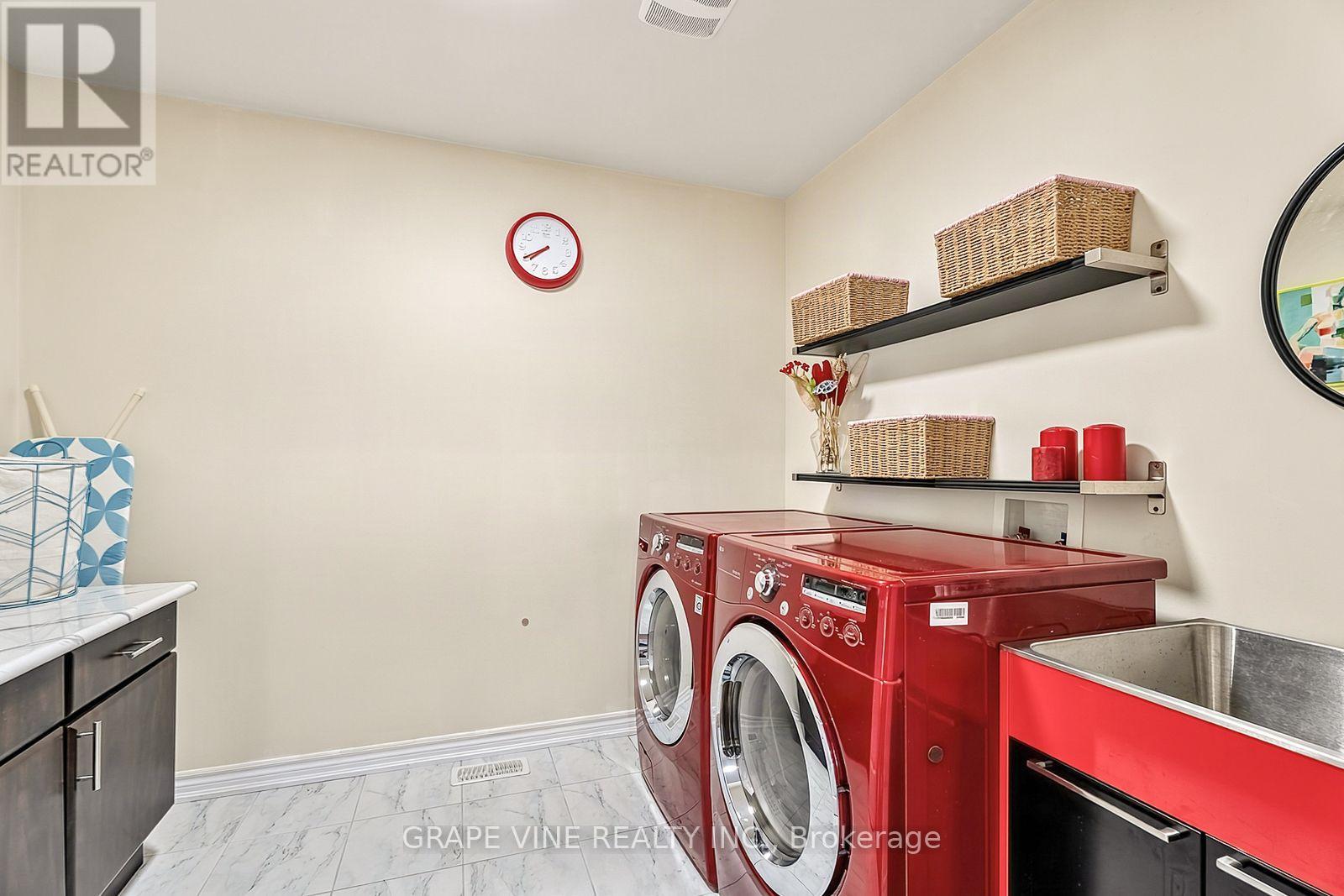 2784 GRAND VISTA CIRCLE, Ottawa. Luxury613. By Peter Sagos - Image 31