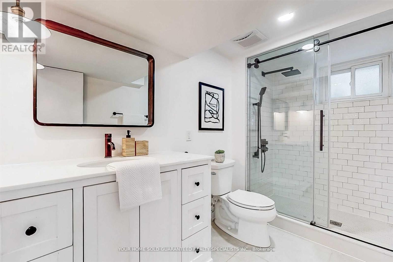 ROOM 2 - 2 PANNAHILL ROAD, Toronto (Bathurst Manor) — photo 8