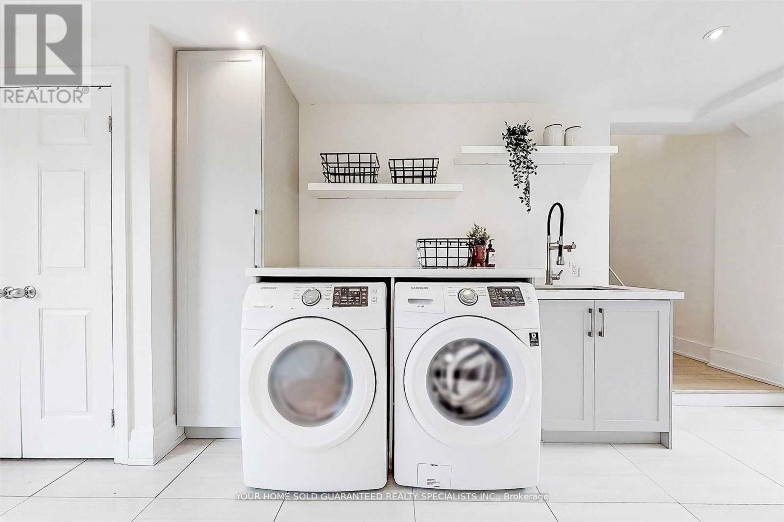 ROOM 2 - 2 PANNAHILL ROAD, Toronto (Bathurst Manor) — photo 9