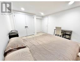 Room 2 - 2 Pannahill Road, Toronto, ON M3H4N3 Photo 7