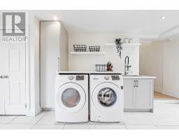 Room 2 - 2 Pannahill Road, Toronto, ON M3H4N3 Photo 9