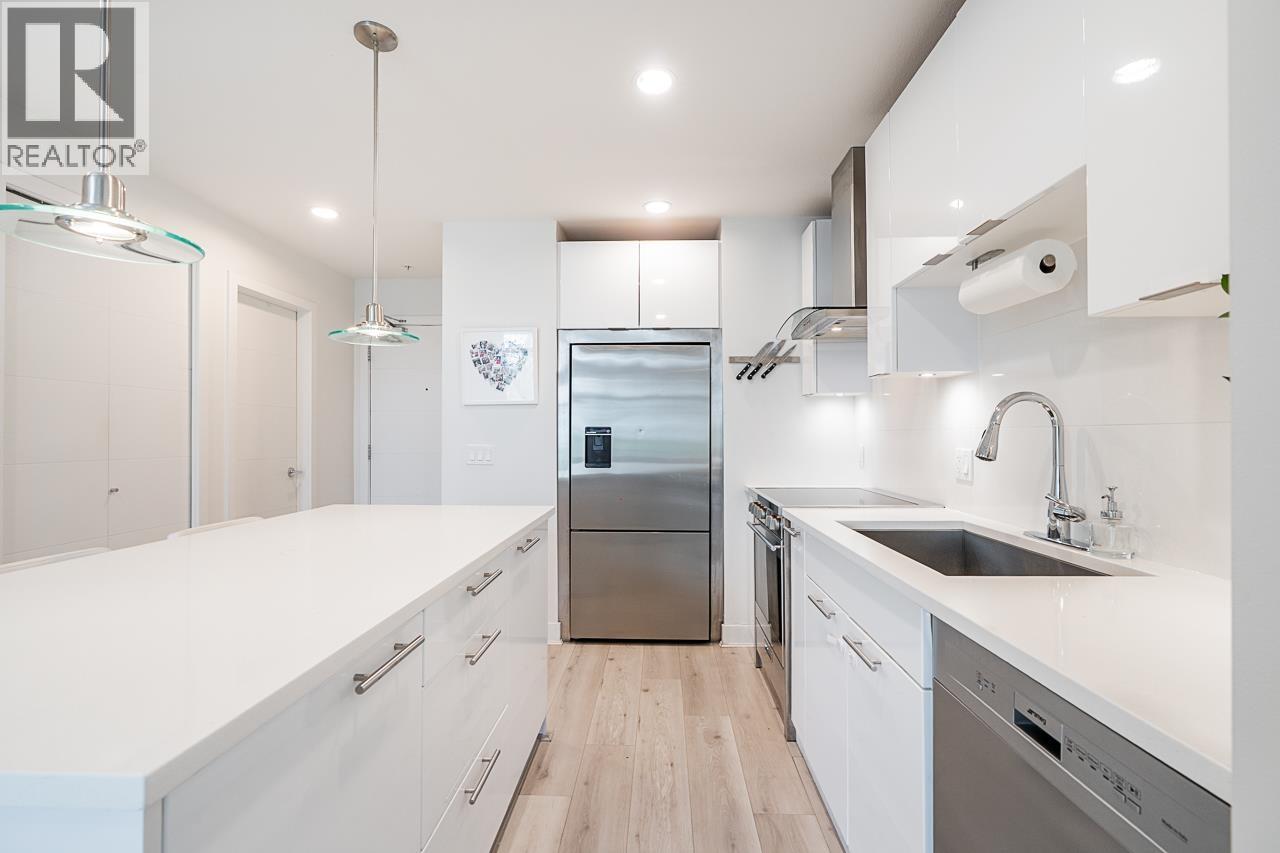 606 733 W 3RD STREET, North Vancouver — photo 7