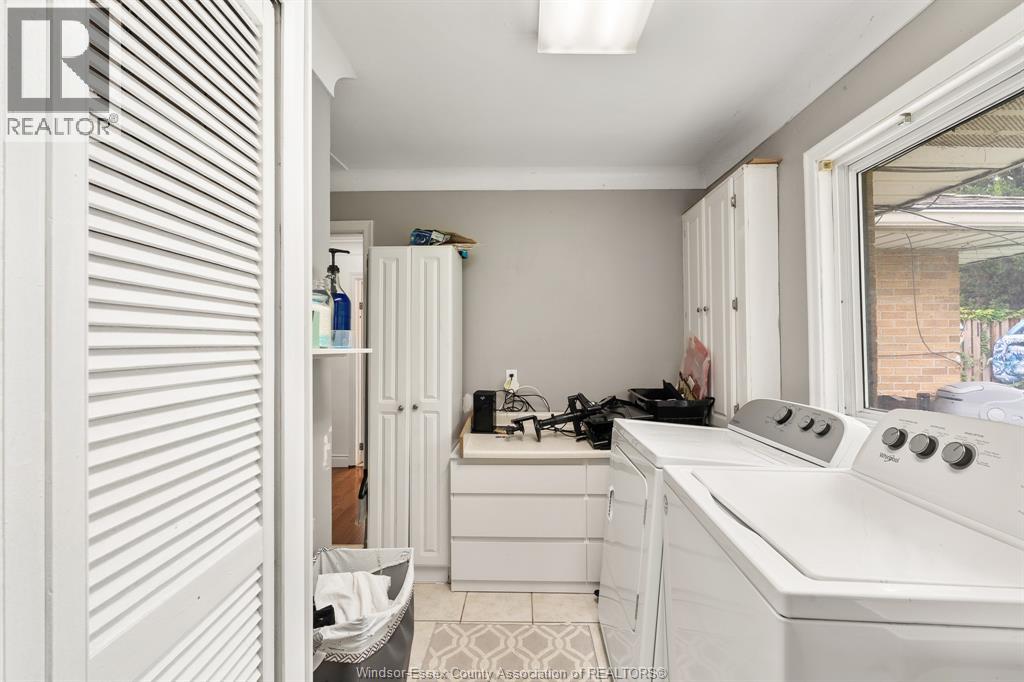 2725 BUCKINGHAM DRIVE - 28