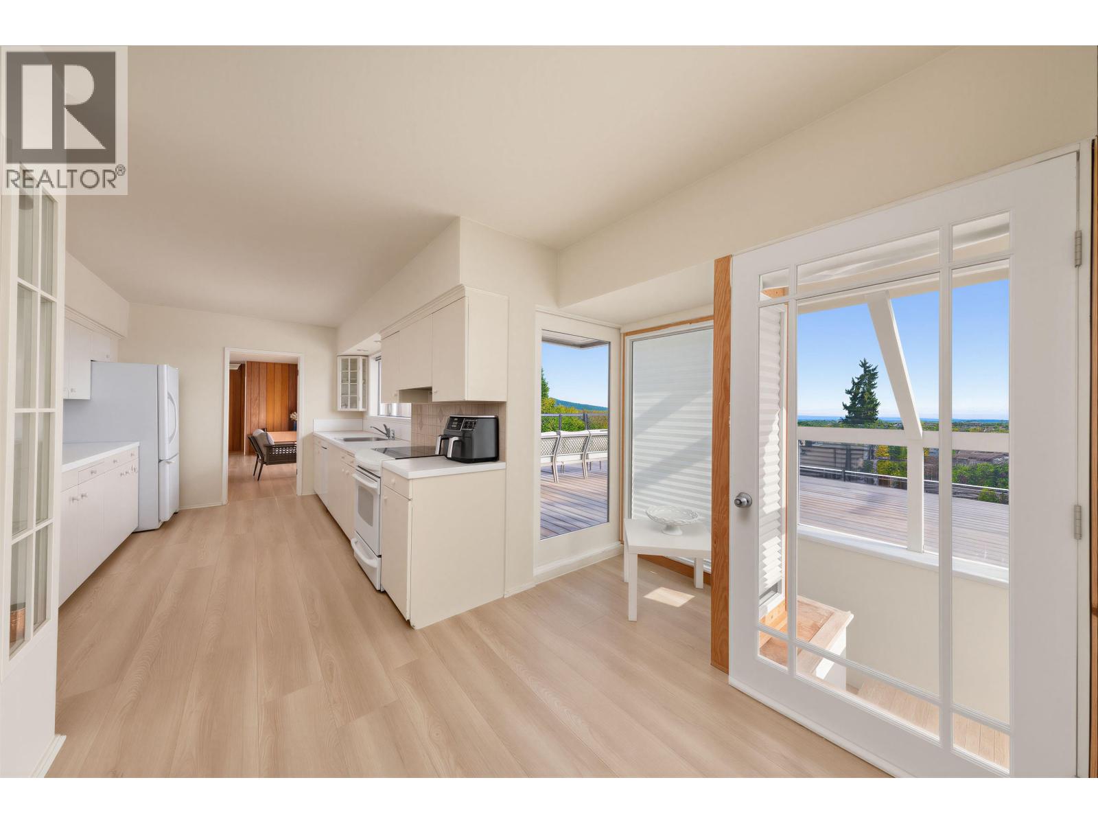 875 EYREMOUNT DRIVE, West Vancouver
