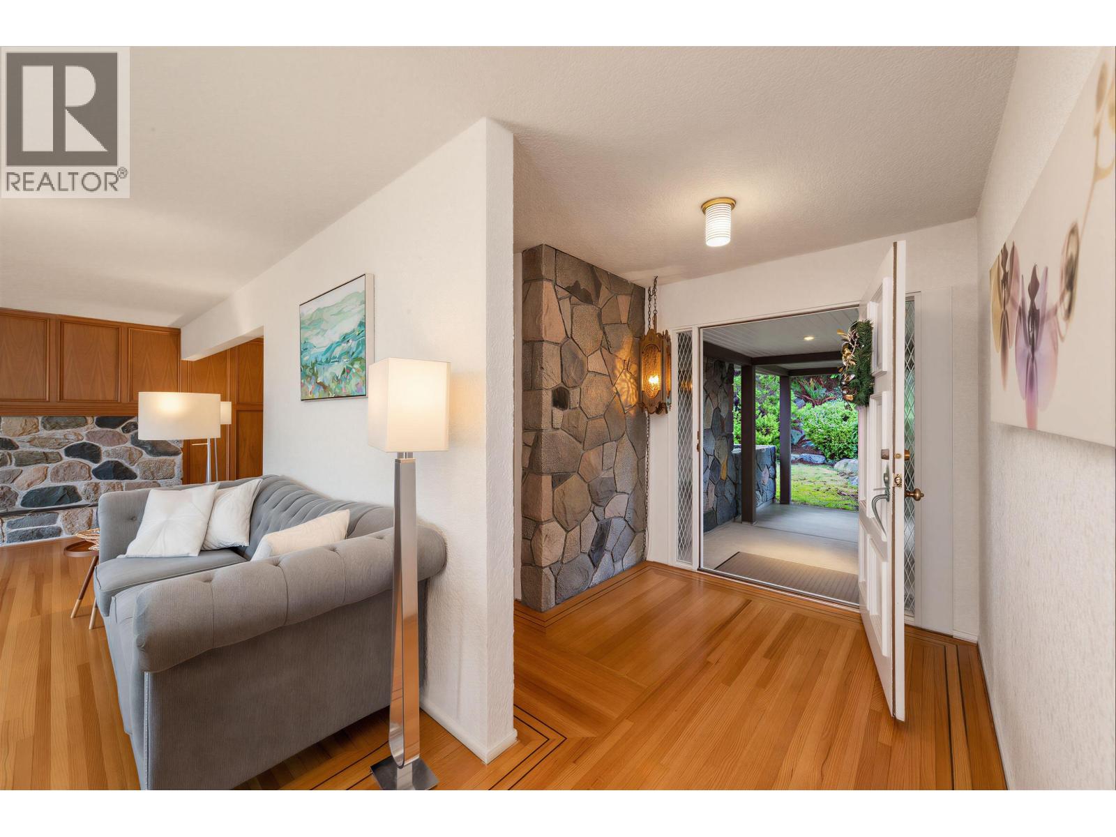 875 EYREMOUNT DRIVE, West Vancouver