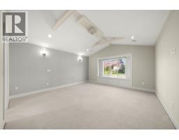 7028 Broadway, Burnaby, BC V5A1R8 Photo 17