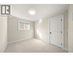 7028 Broadway, Burnaby, BC V5A1R8 Photo 20