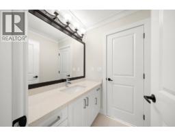 7028 Broadway, Burnaby, BC V5A1R8 Photo 23