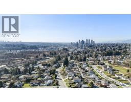 7028 Broadway, Burnaby, BC V5A1R8 Photo 33