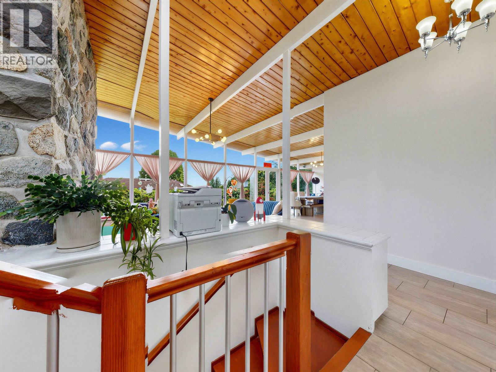 1066 PALMERSTON AVENUE, West Vancouver