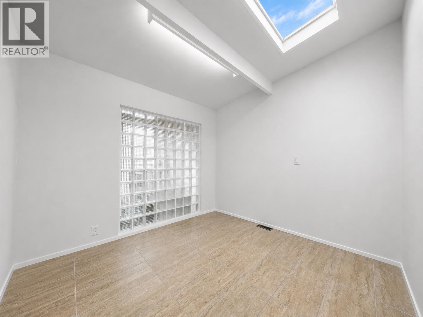1066 PALMERSTON AVENUE, West Vancouver