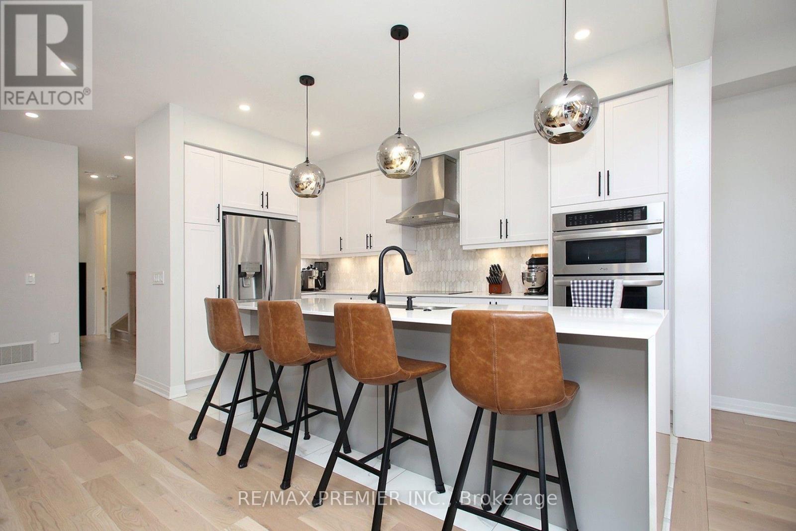 18 LANDOLFI WAY, Bradford West Gwillimbury (Bradford) — photo 8