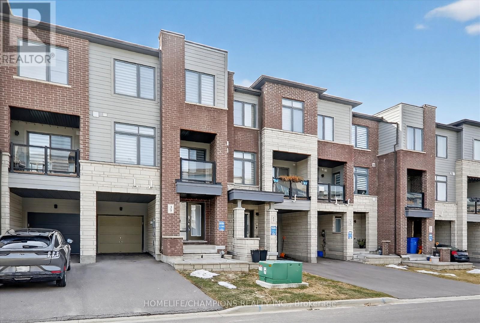 39 DELANO WAY, Newmarket (Woodland Hill) — photo 2