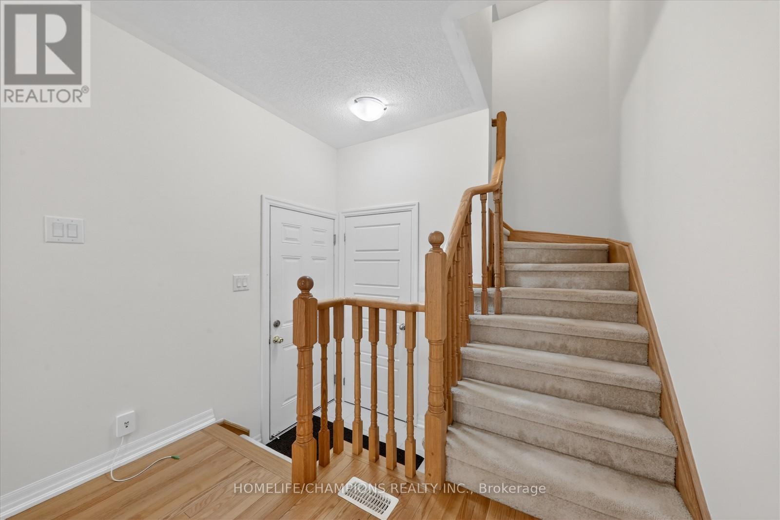 39 DELANO WAY, Newmarket (Woodland Hill) — photo 8