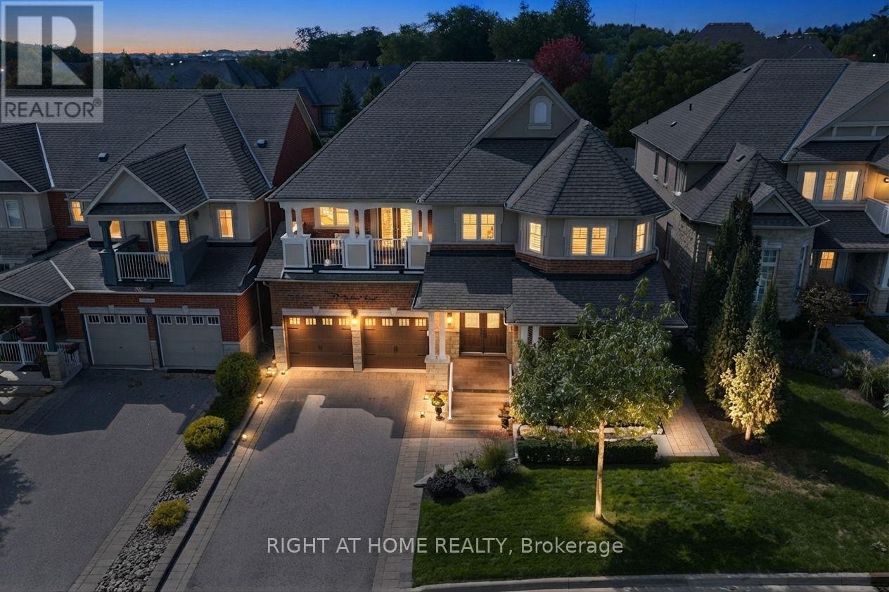 12 RODERICK COURT, Richmond Hill (Jefferson) — photo 2
