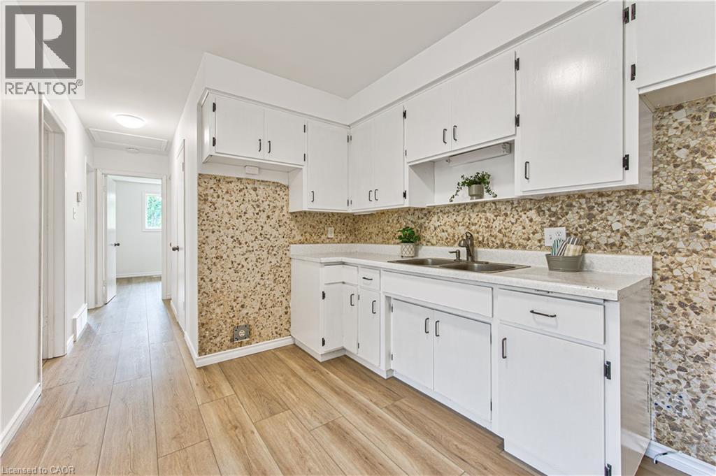 21 VICMOUNT Drive - Image 15