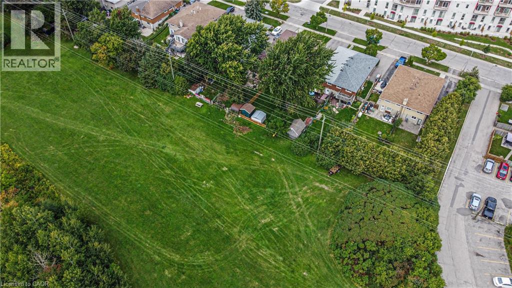 21 VICMOUNT Drive - 45