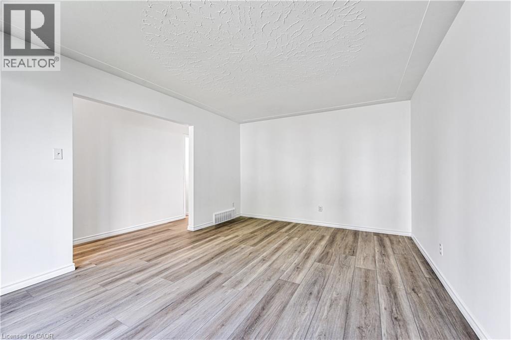 21 VICMOUNT Drive, Kitchener — photo 6