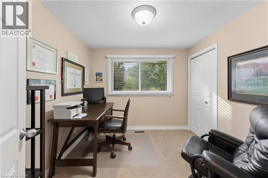 373 FORESTLAWN Road - Image 17