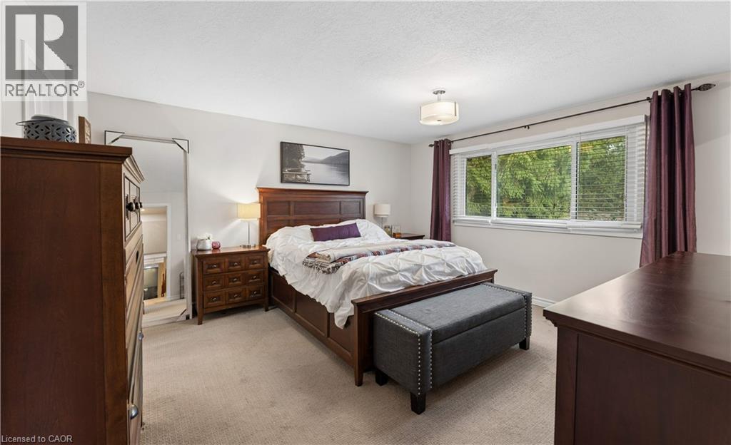 373 FORESTLAWN Road - Image 18