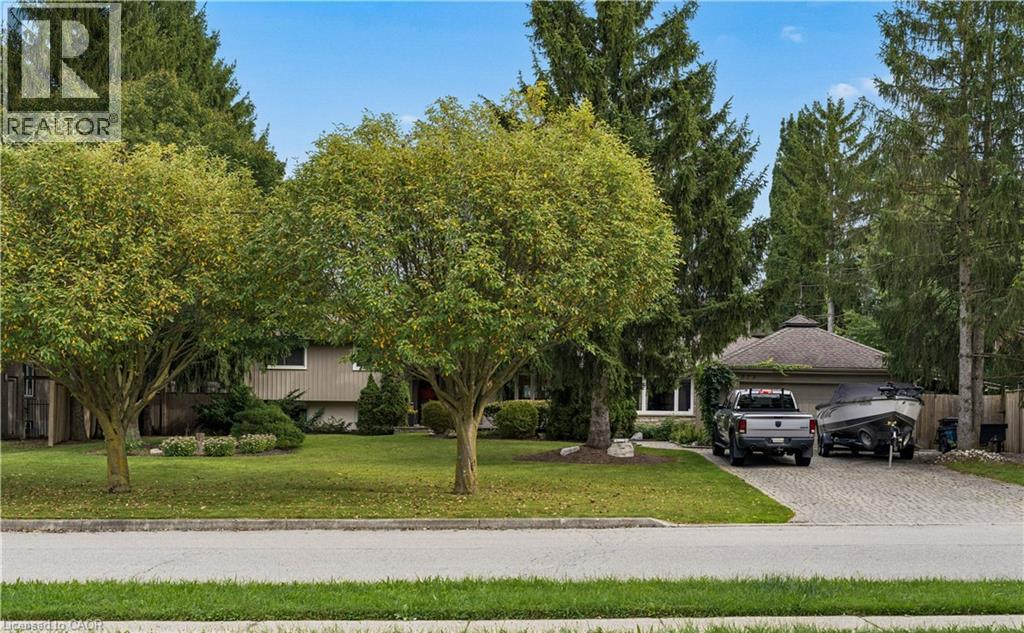 373 FORESTLAWN Road - Image 3