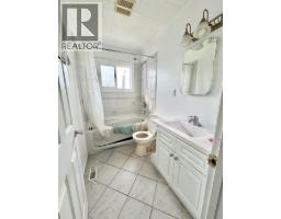 4pc Bathroom - 27 Centenial Crescent, Swan Hills, AB T0G2C0 Photo 8