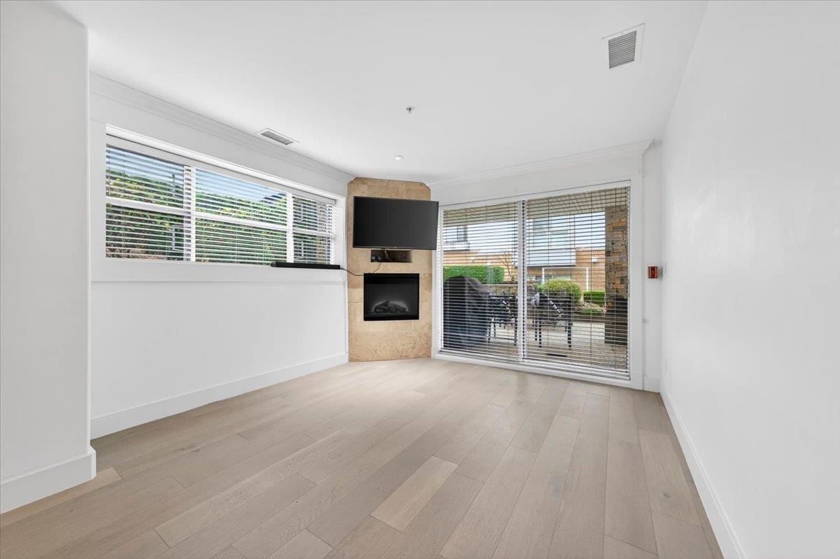 102 15164 PROSPECT AVENUE, White Rock — photo 5