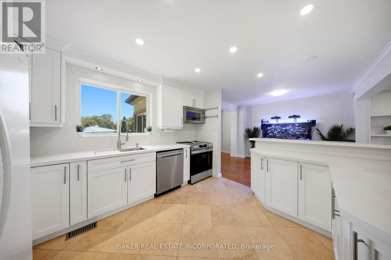 3415 SCHOMBERG AVENUE - 16
