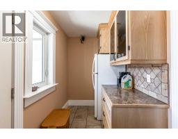 3pc Bathroom - 1061 Ross Street Se, Medicine Hat, AB T1A0Y2 Photo 11