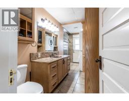 1061 Ross Street Se, Medicine Hat, AB T1A0Y2 Photo 25
