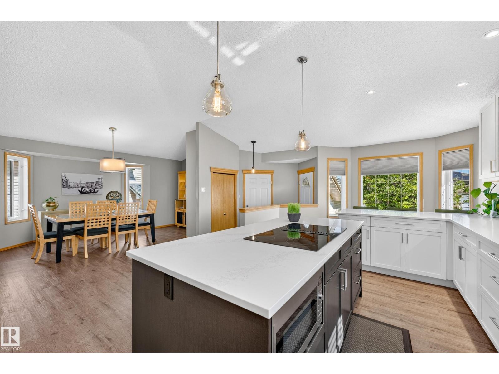 8329 171A Av NW, Klarvatten — photo 13 of 30