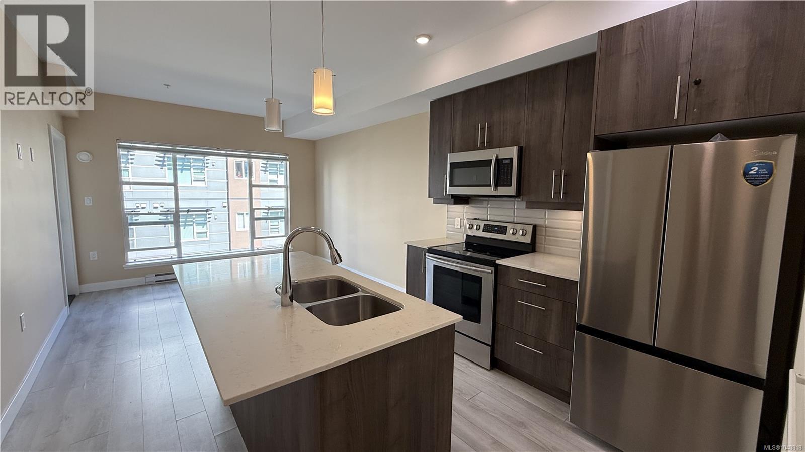 302 1020 Inverness Rd, Saanich — photo 8
