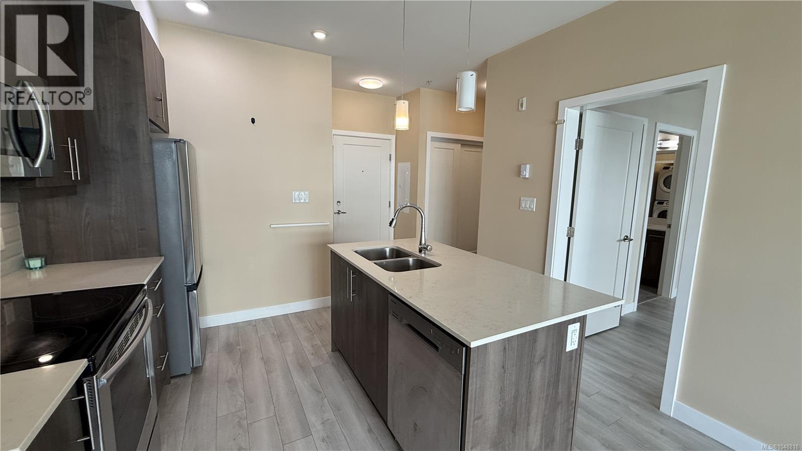 302 1020 Inverness Rd, Saanich — photo 6