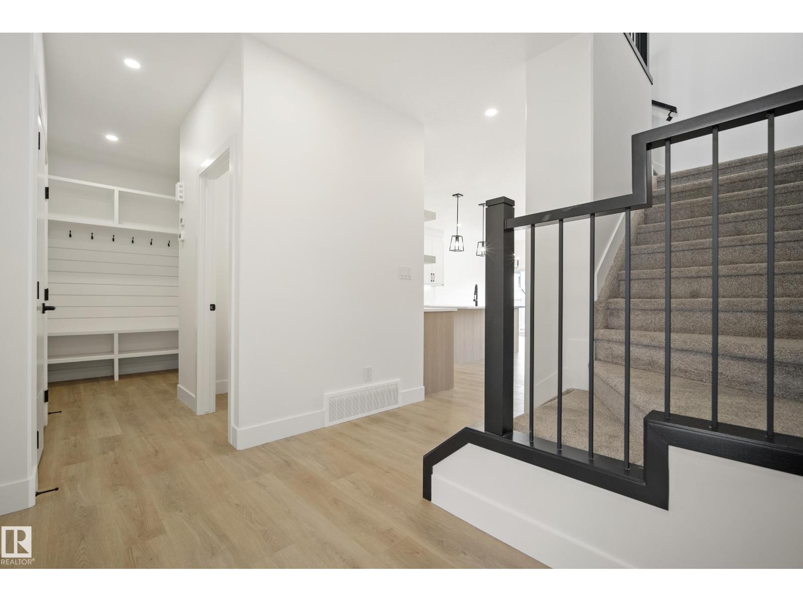 8529 223A ST NW - 2