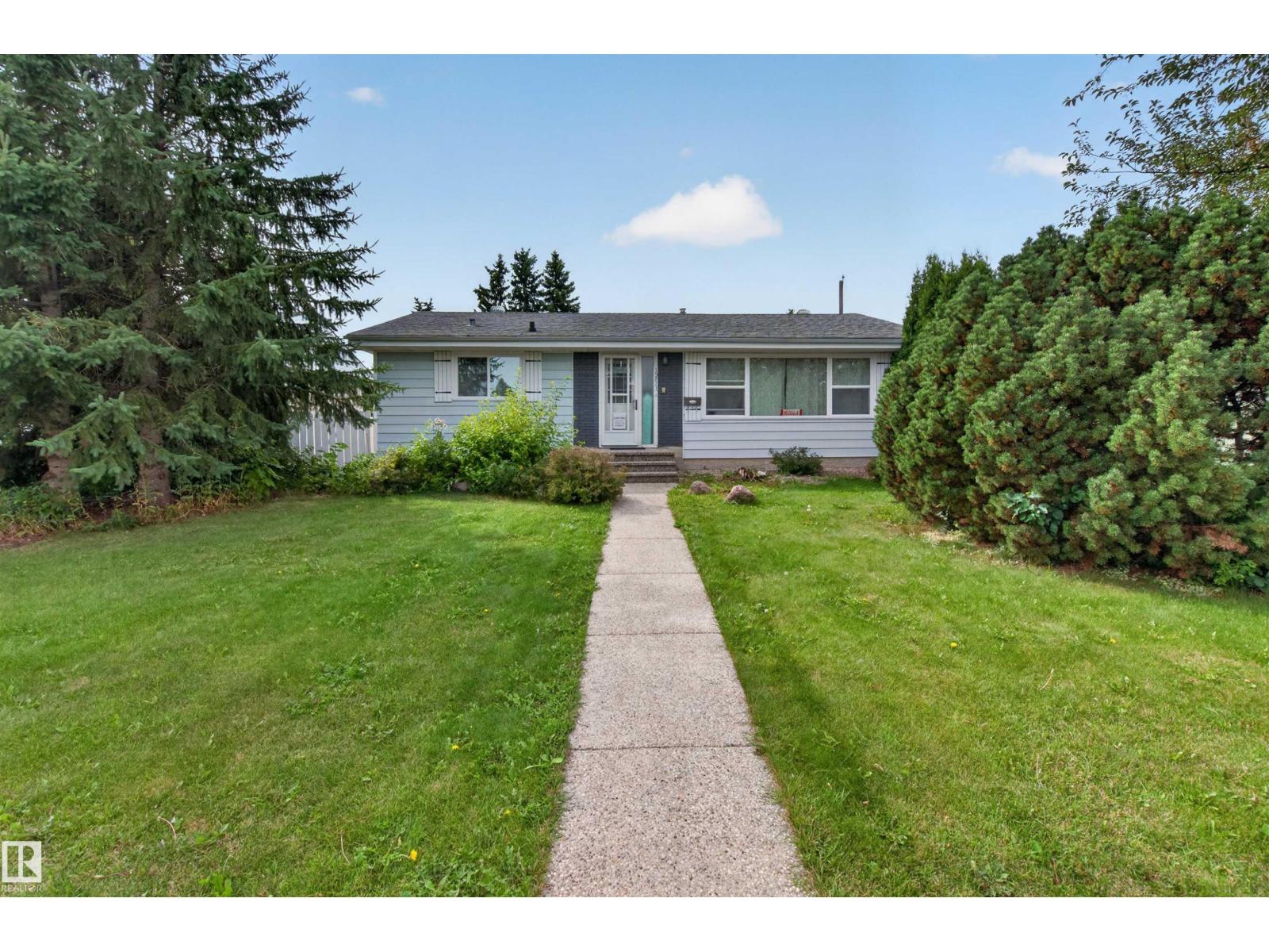 15711 84 AV NW - 1
