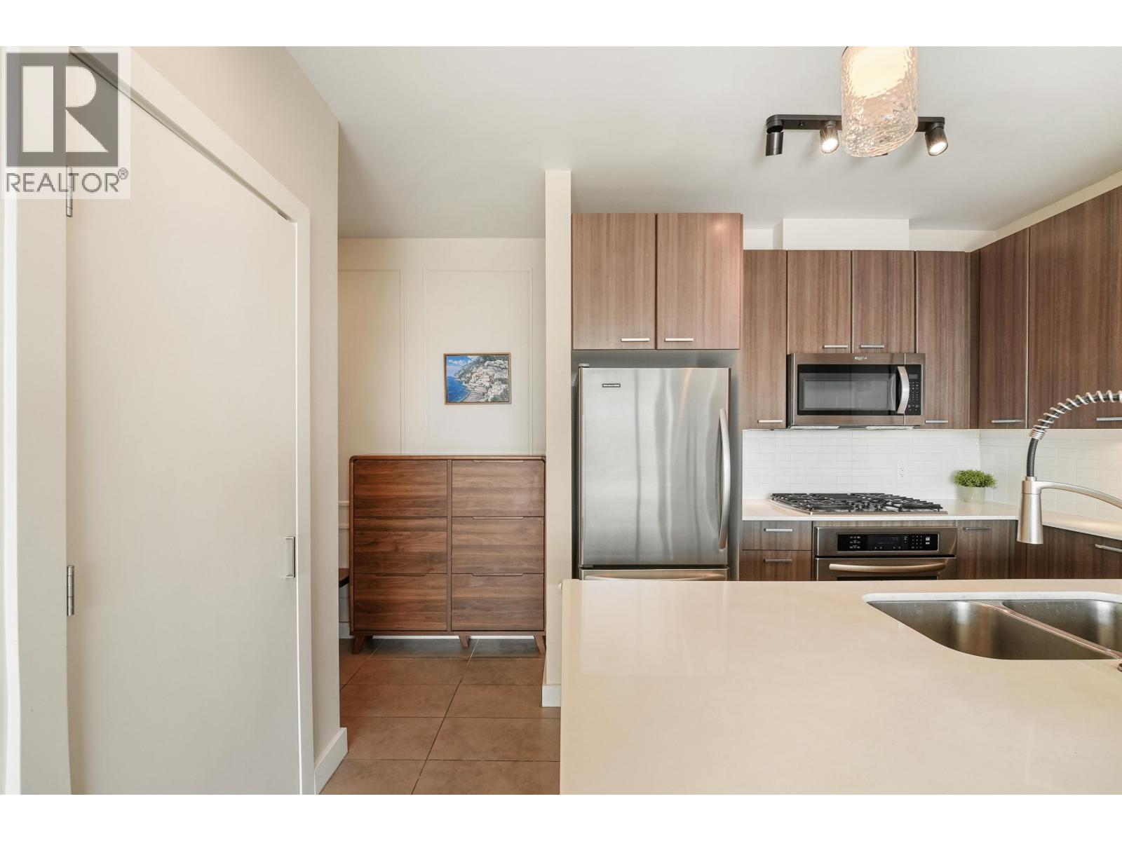 2401 2789 SHAUGHNESSY STREET, Port Coquitlam