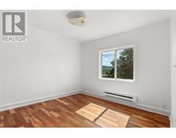 6 Franklyn Avenue thumbnail 17