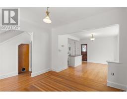 6 Franklyn Avenue thumbnail 6