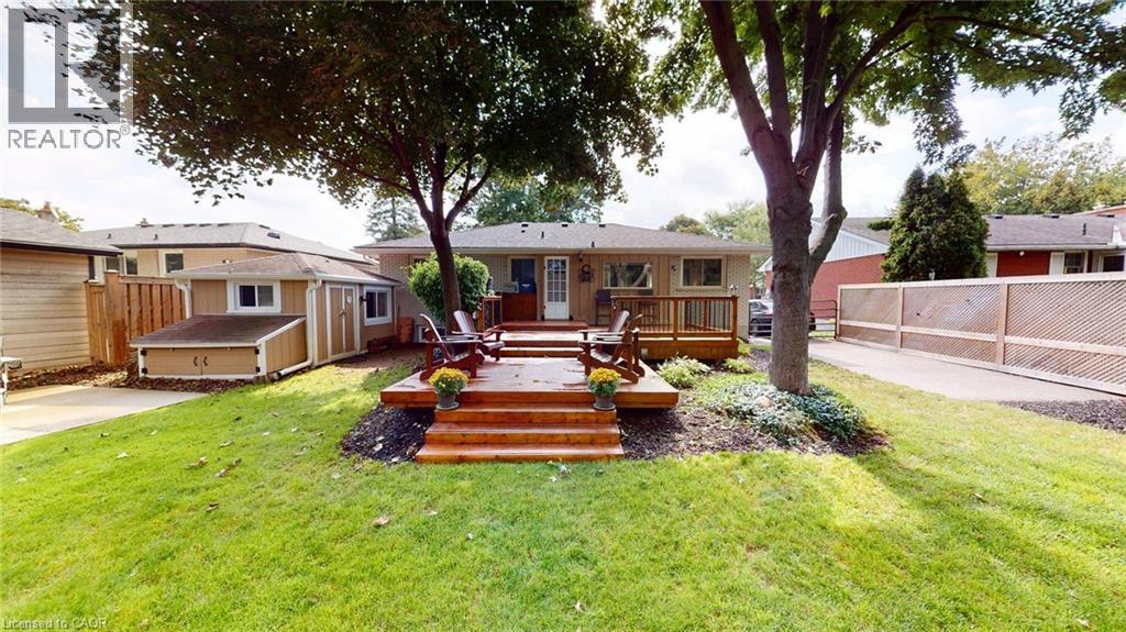 7 CAMBRIDGE Drive, Brantford — photo 2
