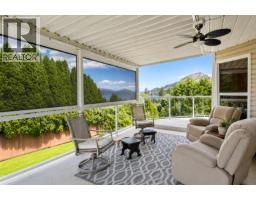 Living room - 114 Eastside Road, Okanagan Falls, BC  Photo 8