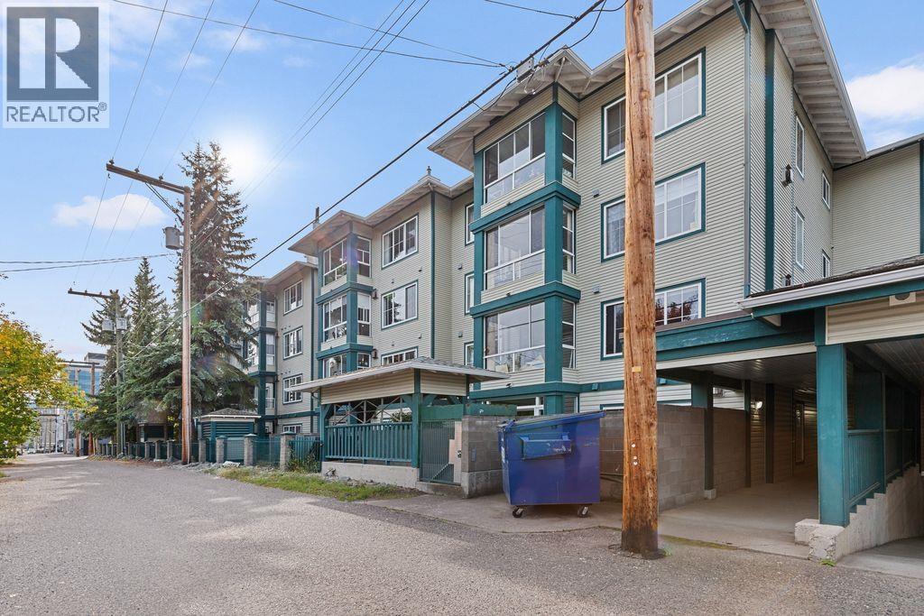 #404 1638 6TH AVENUE - 26