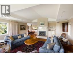 Bedroom - 3656 Cadboro Bay Rd, Oak Bay, BC V8R5K8 Photo 10