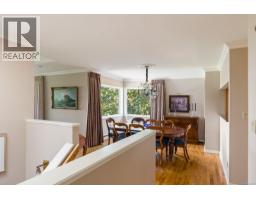3656 Cadboro Bay Rd, Oak Bay, BC V8R5K8 Photo 21