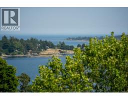 3656 Cadboro Bay Rd, Oak Bay, BC V8R5K8 Photo 37