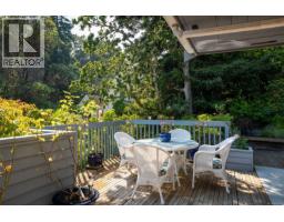3656 Cadboro Bay Rd, Oak Bay, BC V8R5K8 Photo 41